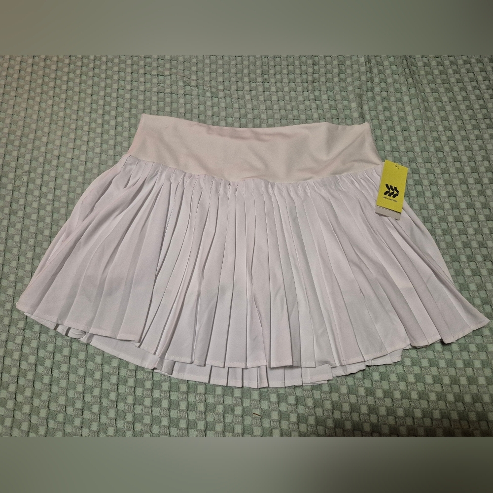 All In Motion White Pleated Skirt (With Fault!!)